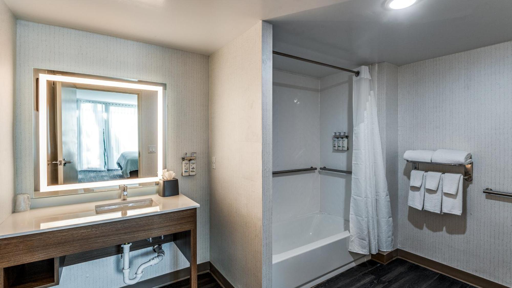 Holiday Inn Dallas Market Ctr Love Field By Ihg Екстериор снимка